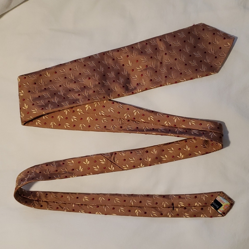 Men's brown with red dot and flower pattern Ted Baker Tie